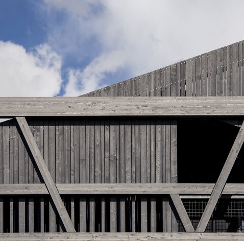 Award-winning wooden façade in South Tyrol | © Florian Andergassen
