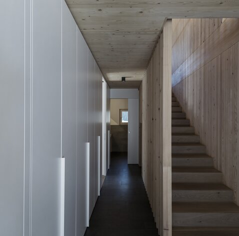 Casa in legno non trattato in provincia di Trento | © Mariano Dallago